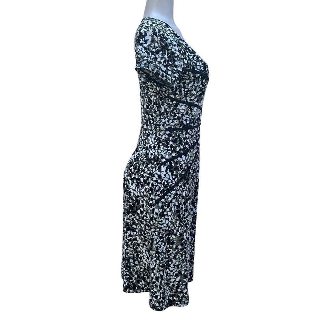 Connected Faux Wrap Dress Women's 10P Short Sleeve Abstract V-Neck Knee Length - Picture 4 of 16